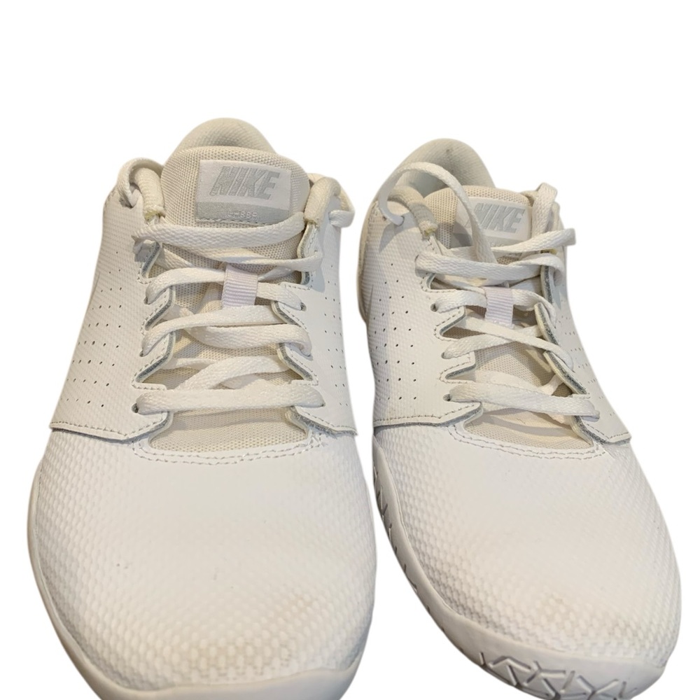 Women’s Nike Cheer Sideline IV White Shoes - Picture 4 of 13